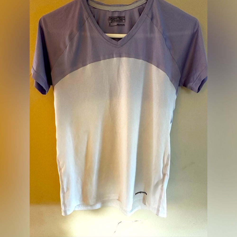 Patagonia Light weight shirt